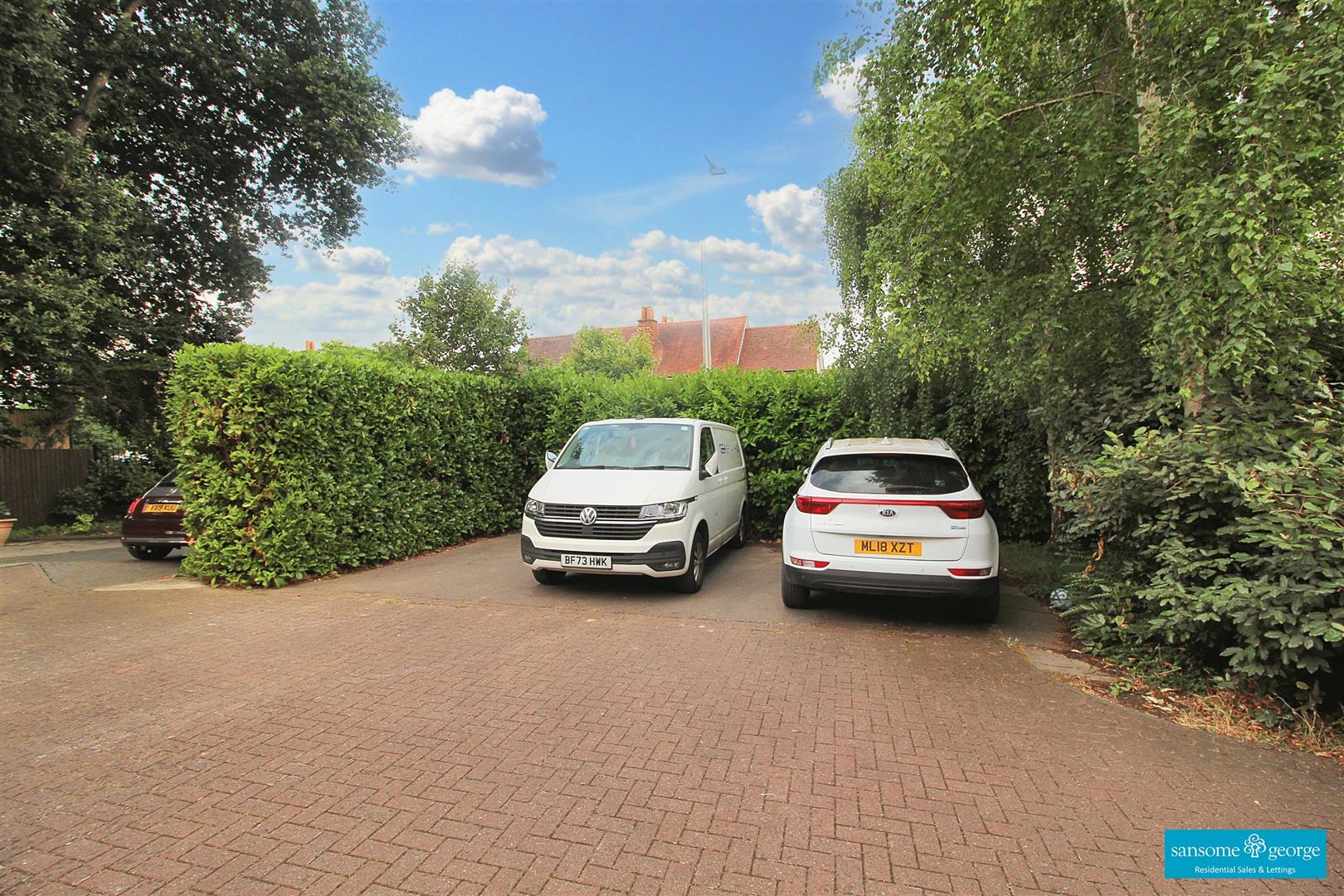 Pryor Close, Tilehurst, Reading